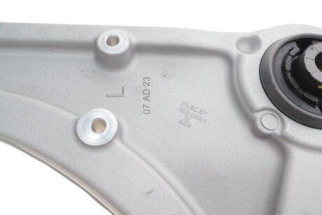 Важіль передньої підвіски skf VKDS324036B