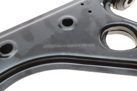 Рычаг передней подвески skf VKDS325005B