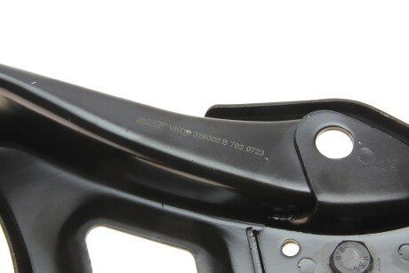 Важіль передньої підвіски skf VKDS326002B