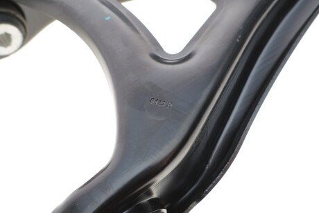 Важіль передньої підвіски skf VKDS326003B