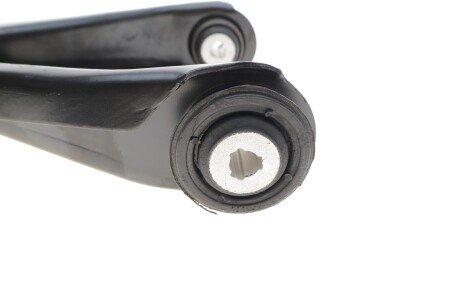 Важіль передньої підвіски skf VKDS326003B