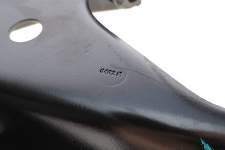 Важіль передньої підвіски skf VKDS326054B