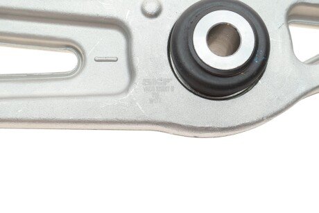 Важіль передньої підвіски skf VKDS329007B