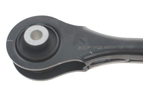 Важіль передньої підвіски skf VKDS429004