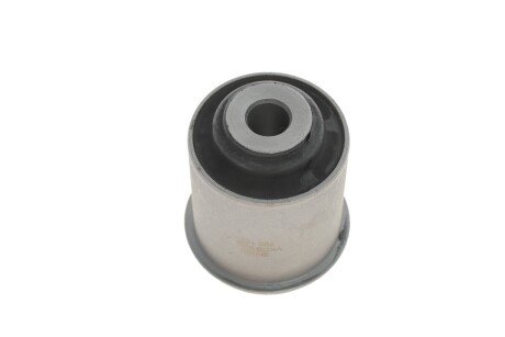 Сайлентблок переднього важеля skf VKDS839004