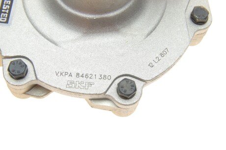 Водяной насос skf VKPA 84621