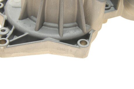 Водяной насос skf VKPC88832