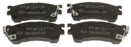 Передние тормозные колодки starline BDS067