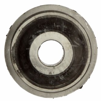 Сайлентблок переднього важеля swag 82942517