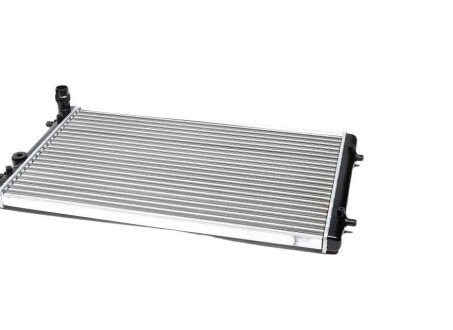 Радіатор охолодження двигуна tempest TP15652011