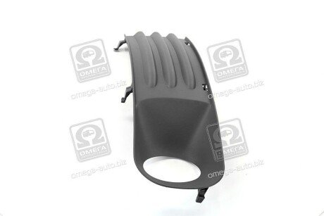 Решетка бамп. пер. лев. +отв. VW T5. 03- tempest 0510622911