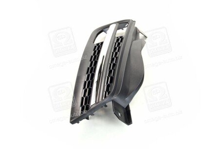 Решетка радиатора пра. NIS MICRA K12 03-10 tempest 0370379990