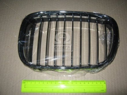 Решетка в капоте лев. BMW 5 E39 tempest 0140089913