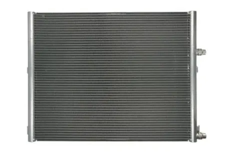 Радиатор охлаждения двигателя thermotec D7B058TT Бмв 7 серии