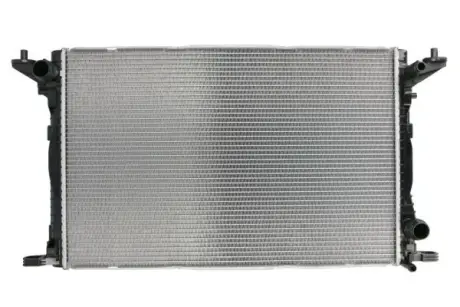 Радіатор охолодження двигуна Thermotec D7W081TT