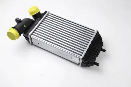 Радиатор интеркулера thermotec DAF001TT Фиат Улисс