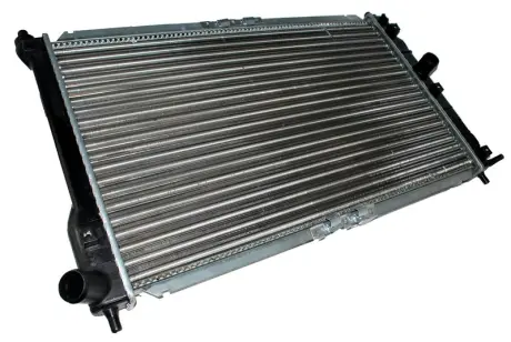 Радиатор охлаждения двигателя thermotec D70018TT