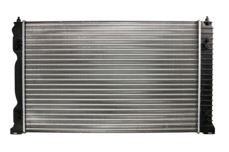 Радиатор охлаждения двигателя thermotec D7A014TT
