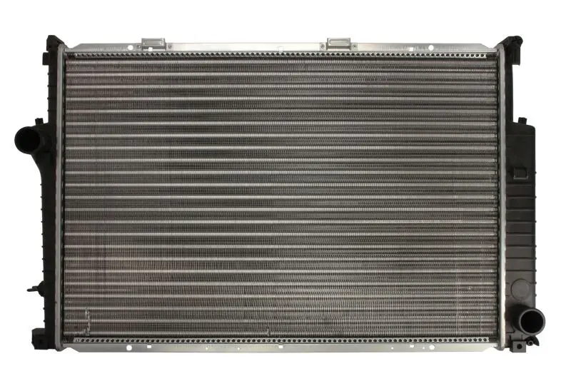 Радиатор охлаждения двигателя thermotec D7B018TT