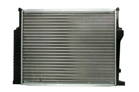 Радіатор охолодження двигуна thermotec D7B029TT Бмв E34