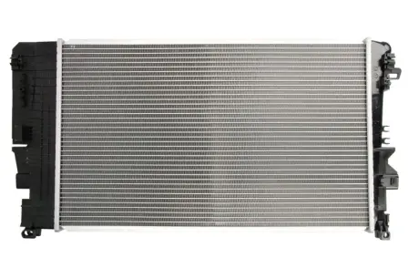 Радіатор охолодження двигуна Thermotec D7M046TT