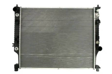 Радиатор охлаждения двигателя thermotec D7M048TT