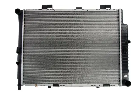 Радиатор охлаждения двигателя thermotec D7M056TT Мерседес W210