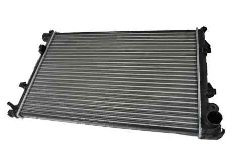 Радіатор охолодження двигуна Thermotec D7P004TT