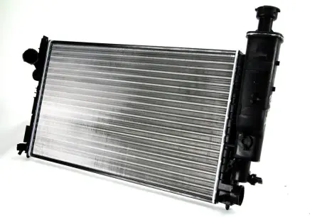 Радіатор охолодження двигуна Thermotec D7P047TT