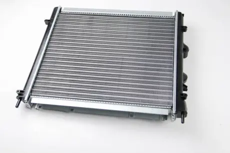Радіатор охолодження двигуна Thermotec D7R002TT