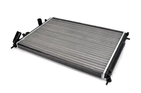 Радіатор охолодження двигуна Thermotec D7R035TT