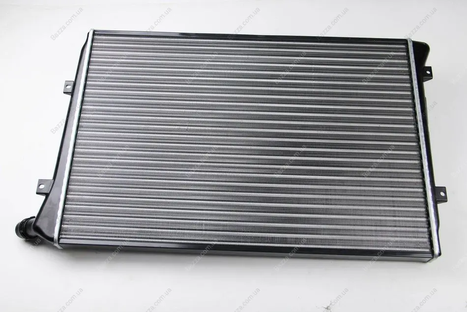 Радиатор охлаждения двигателя thermotec D7W036TT