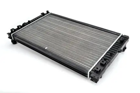 Радіатор охолодження двигуна Thermotec D7W052TT