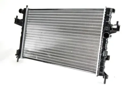 Радіатор охолодження двигуна Thermotec D7X047TT
