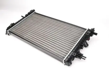 Радіатор охолодження двигуна Thermotec D7X055TT