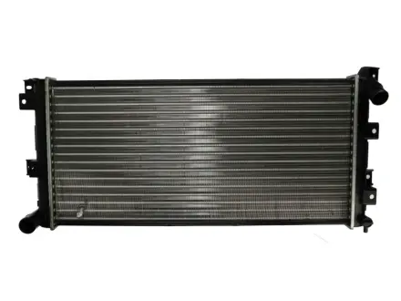 Радиатор охлаждения двигателя thermotec D7Y073TT Додж Караван