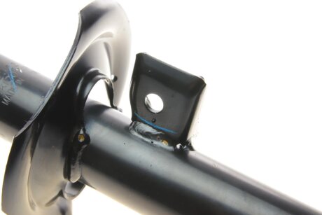 Передний амортизатор (стойка) tokico B2322