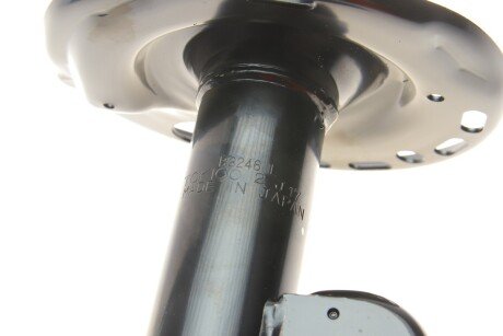 Передний амортизатор (стойка) tokico B3246