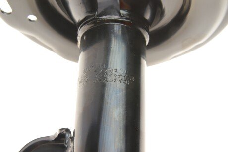 Передний амортизатор (стойка) tokico B3246