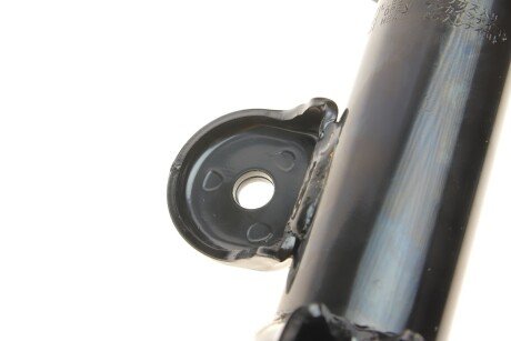 Передний амортизатор (стойка) tokico B3246