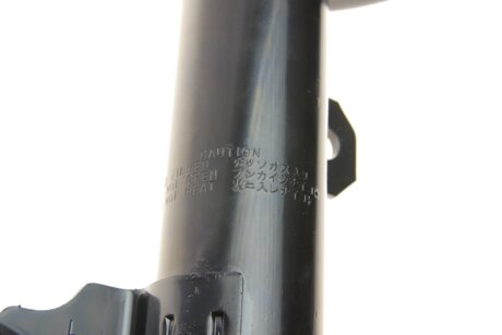 Передний амортизатор (стойка) tokico B3260