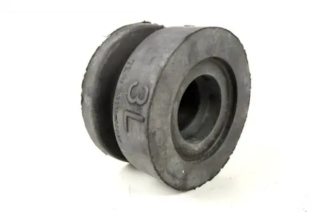 Подушка (опора) двигуна Toyota 5220635040