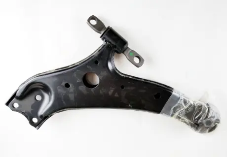 Важіль передньої підвіски Toyota 4806848070