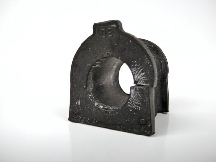 Втулка переднього стабілізатора toyota 4881560190