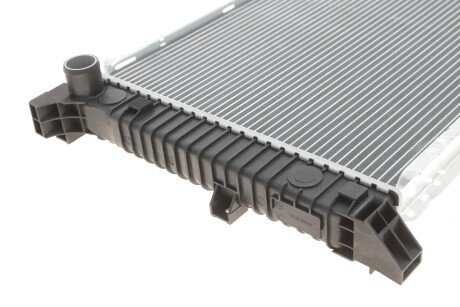 Радіатор охолодження двигуна trucktec Automotive 0240171