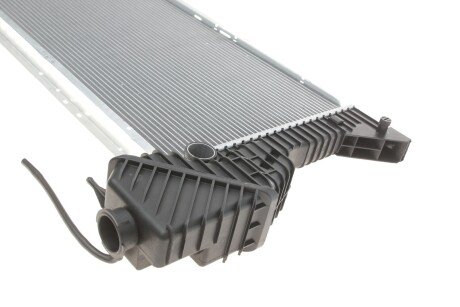 Радіатор охолодження двигуна trucktec Automotive 0240171