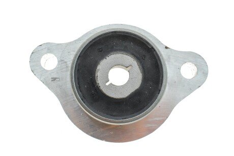 Сайлентблок переднего рычага trucktec Automotive 0231301