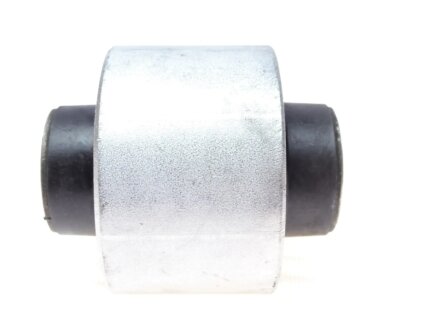 Сайлентблок переднего рычага trucktec Automotive 0231372