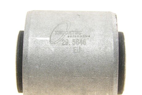 Сайлентблок переднього важеля trucktec Automotive 0731048