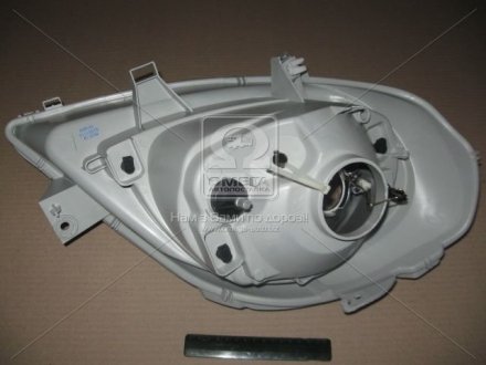 Передняя фара tyc 20A666052B